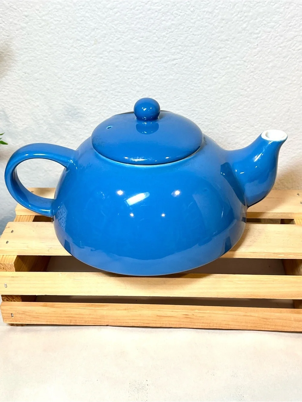 ☀️2/$20 Blue M&Ms World Teapot w Lid | Grumpy Tired Face | No Cup | EUC